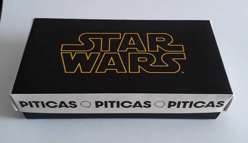 Caixa com 3 Pins das Trilogias Star Wars Piticas - Buttons/Broches - Foto 2