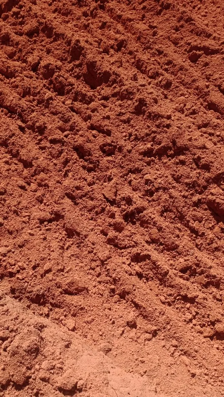 Terra Vermelha para Construção 14m³