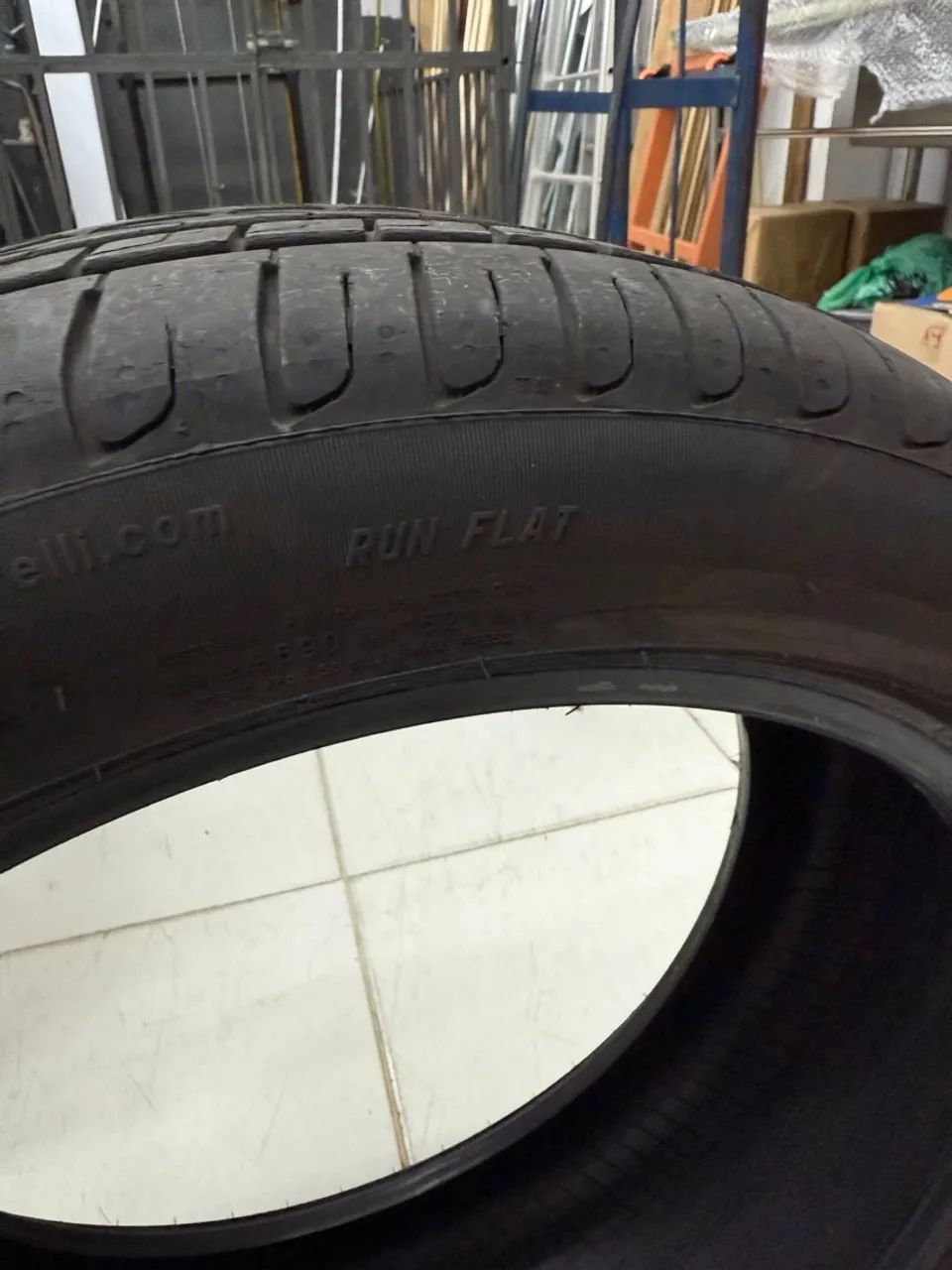 Pneu Pirelli Run Flat 225/45/18 95Y (Usado) - Foto 4