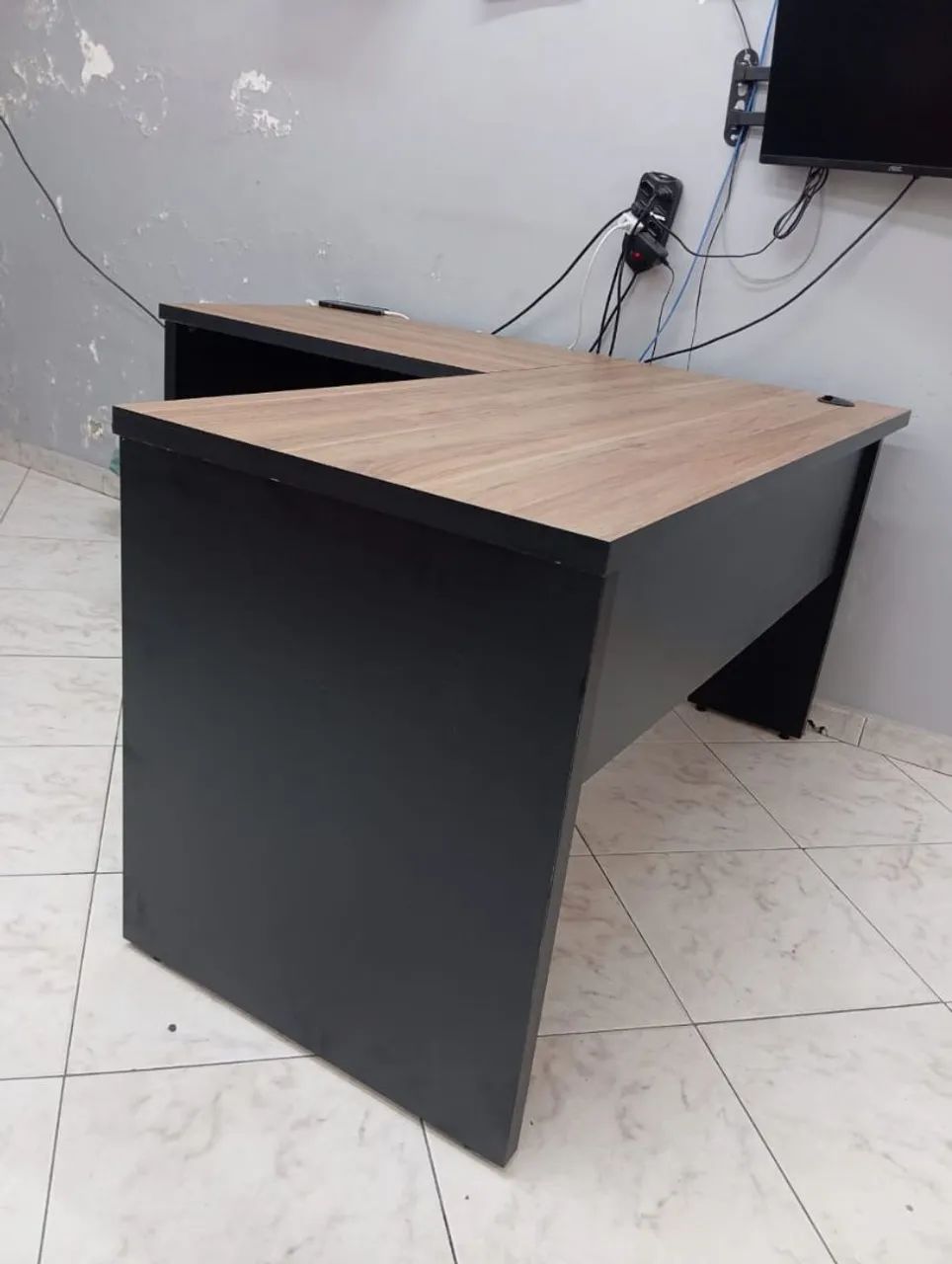 MESA EM L 1,40X1,40X0,60 + GAVETEIRO NOVOS ***LEIA A DESCRIÇÃO*** - Foto 3