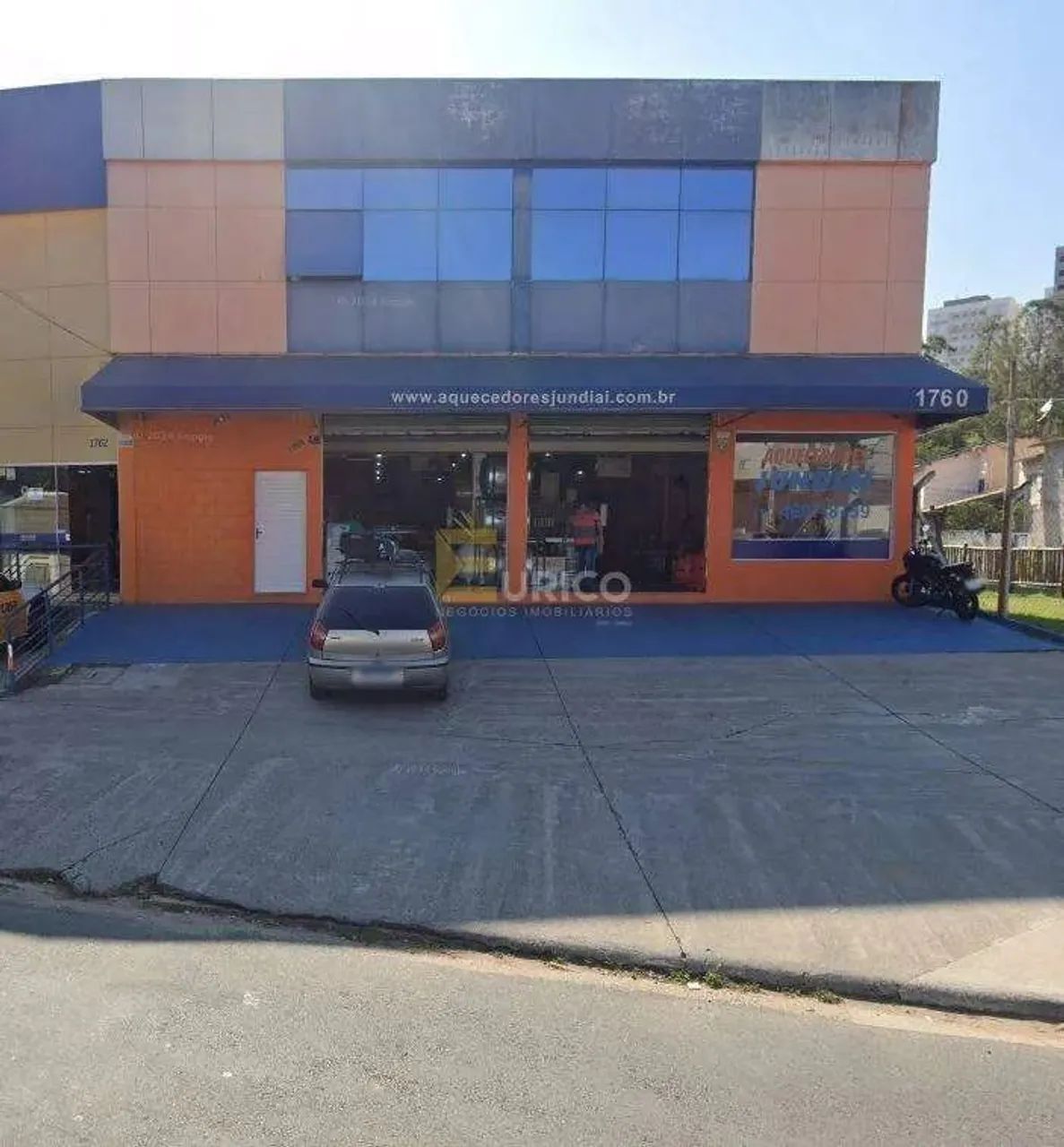 Locação de Espaço Comercial com Galpão de 750 m² em Terreno de 1.000 m²