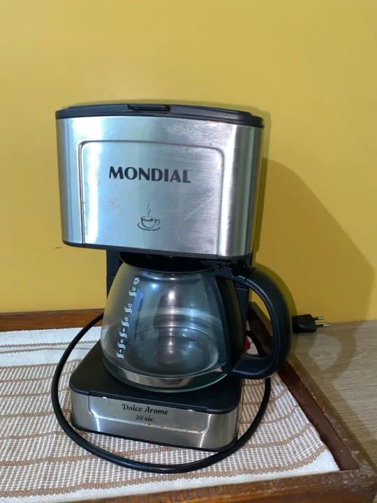 Cafeteira Elétrica Mondial Dolce Aroma 20 xícaras - Usada