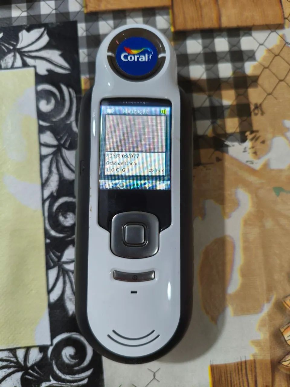 DETECTOR DE CORES CORAL COM LEQUE PANTONE PINTURA IDENTIFICA QUALQUER COR PARA PINTORES 