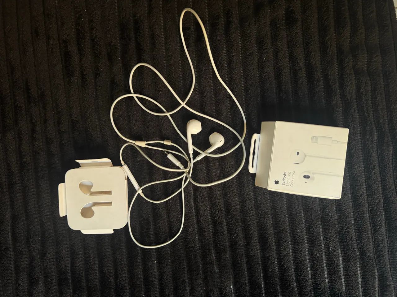 Fone de ouvido 64520763223681120