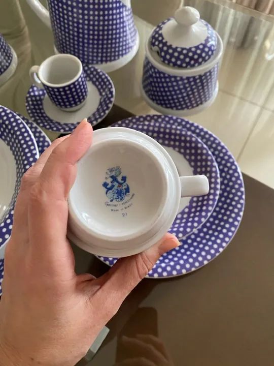 Jogo de Chá e Café em Porcelana com Bolinhas - Foto 2