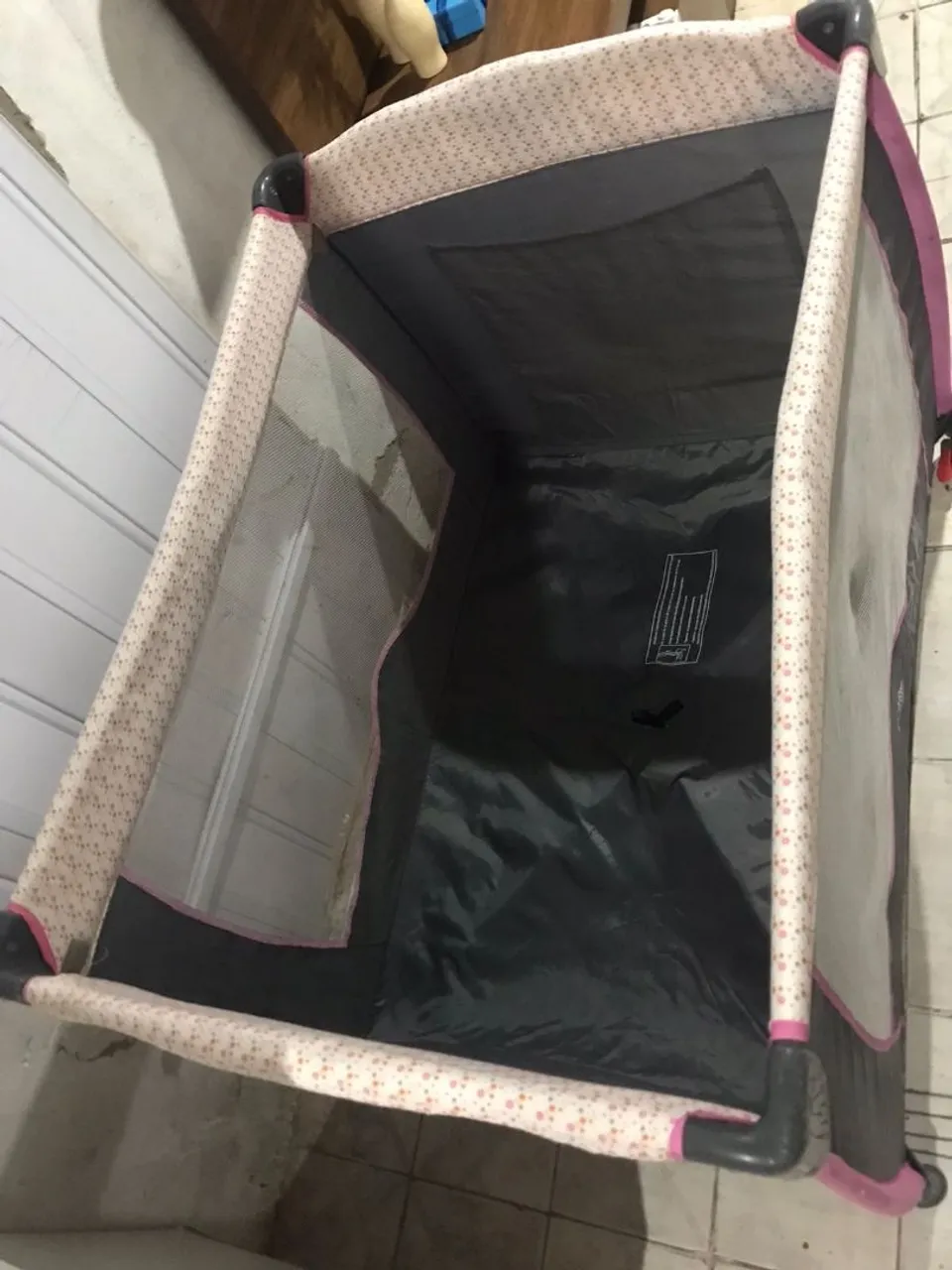 Berço Infantil Portátil tipo cercadinho - Rosa e cinza (Negociável)