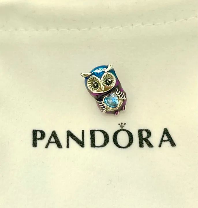 Charm Pandora Coruja com Coração