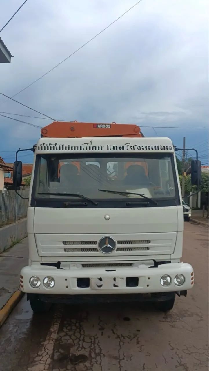 Caminhão Munck Mercedes-Benz - Foto 2