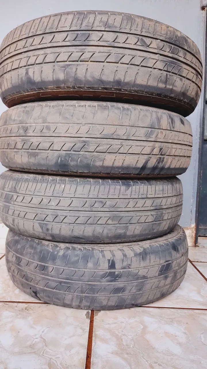 4 pneus roadking 175/75/14