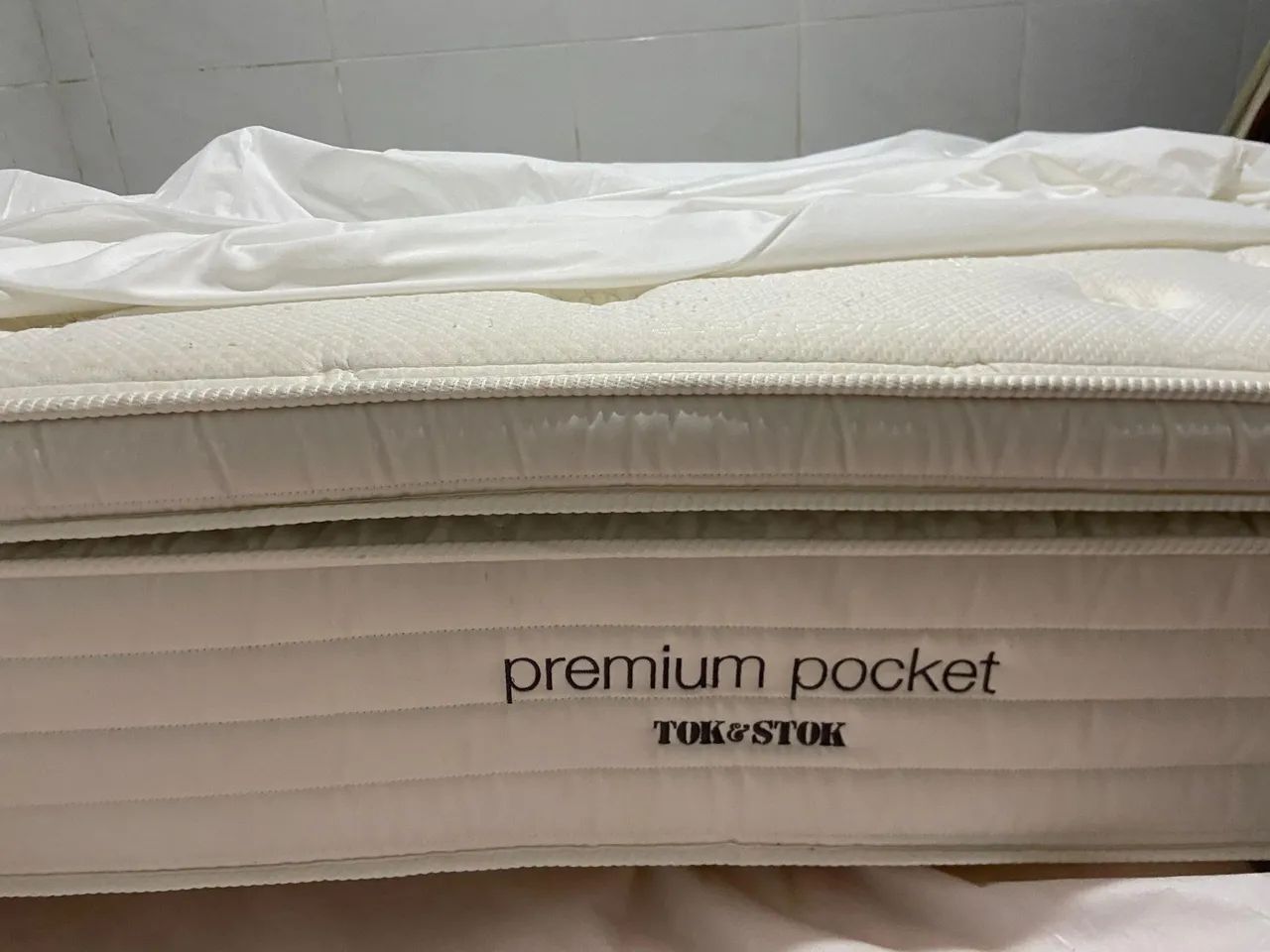 Colchão quenn premium pocket (tok & stok)