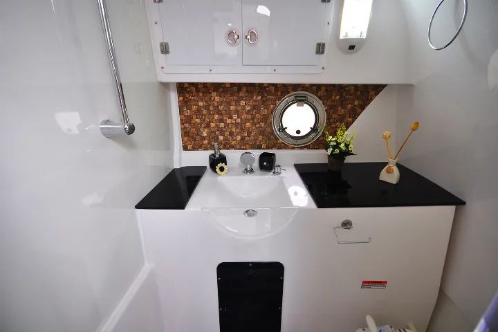 Lancha Ventura 30 Day Cruiser 2016 - Mercruiser 8.2L 380HP Big Block - COMPLETÍSSIMA! - Foto 7