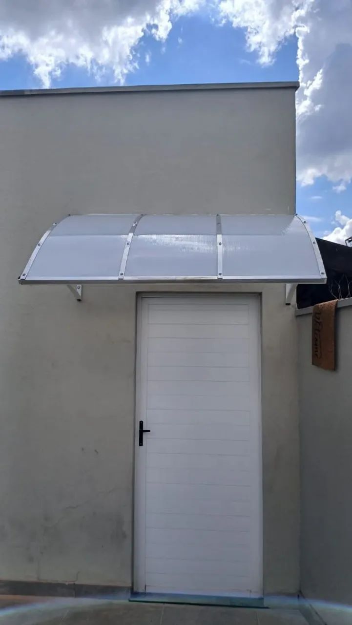 Cobertura em policarbonato 1,50 X 1,00 para entrada de casa