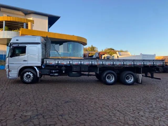 MB Atego 2425 6x2 - Foto 5
