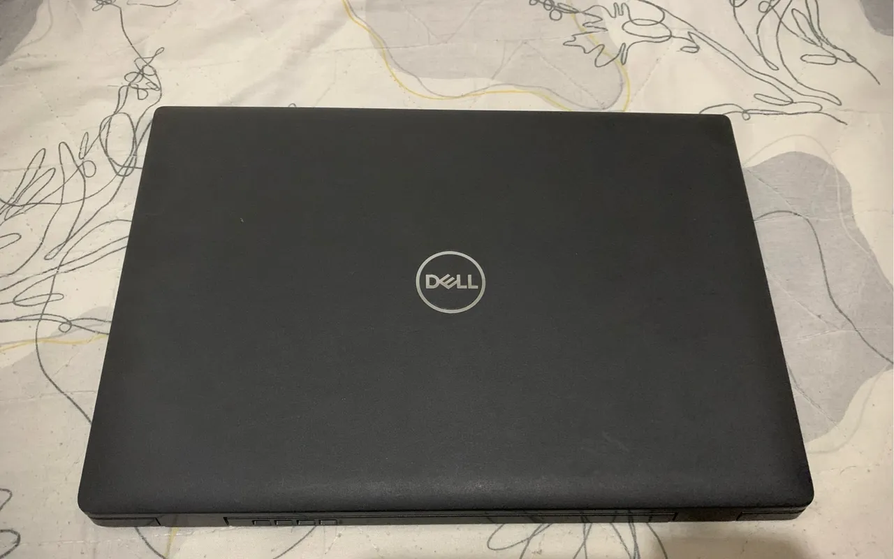 Latitude 3420 core i3 décima primeira G 8GB SSD de 512