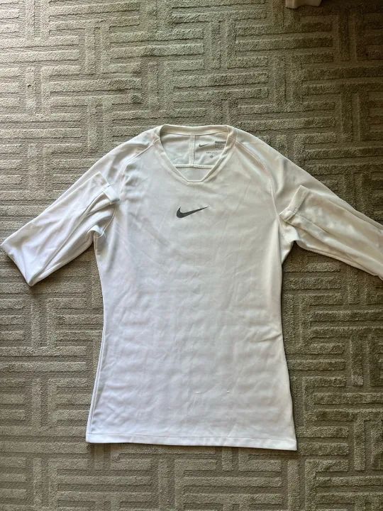 Vendo 2 Camisas Térmicas p/ Treino Nike Originais - Tamanho P - Foto 6