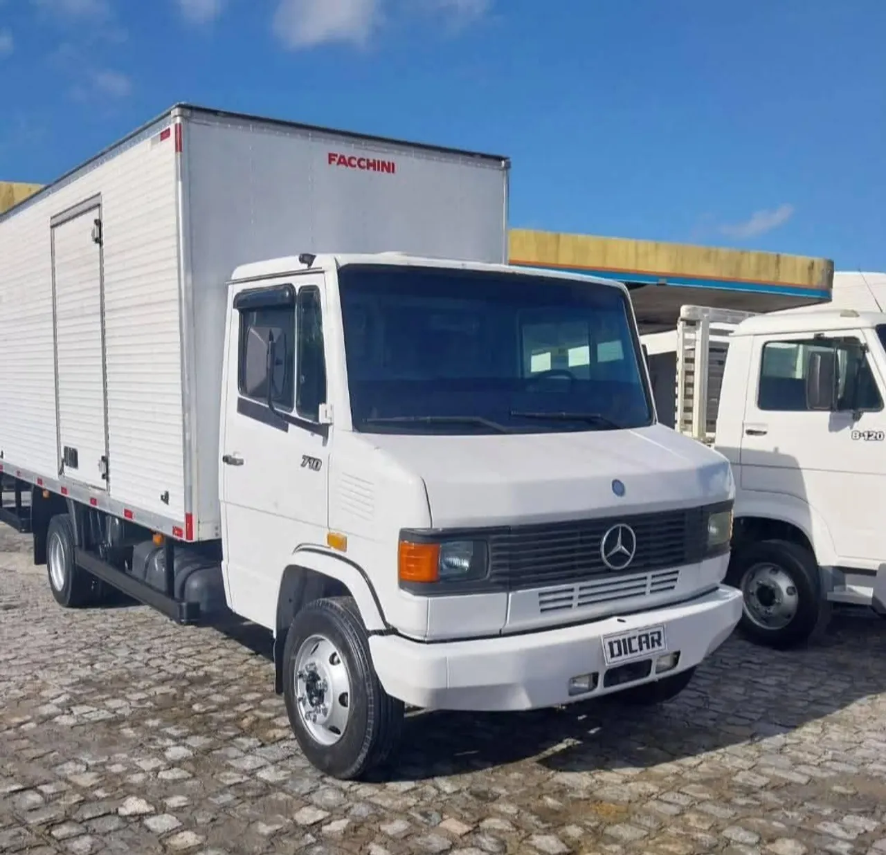 Caminhão Mercedes 2011