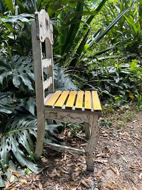 Cadeira de madeira maciça vintage - Foto 2