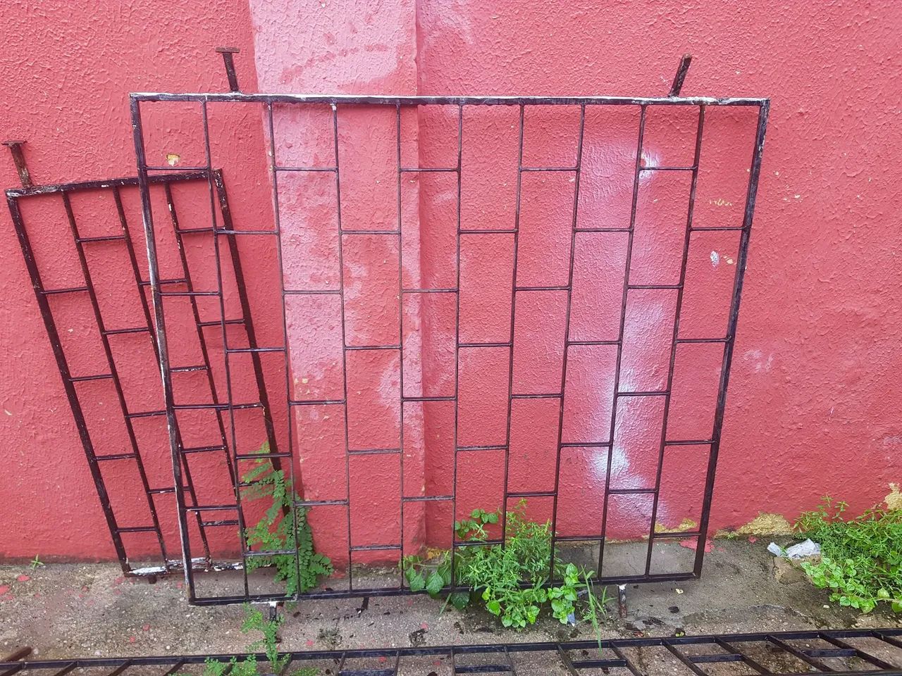 Portão e Janela por 350 os dois - Foto 3