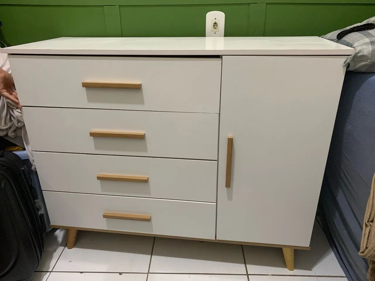 Cômoda Infantil Branca com 4 Gavetas