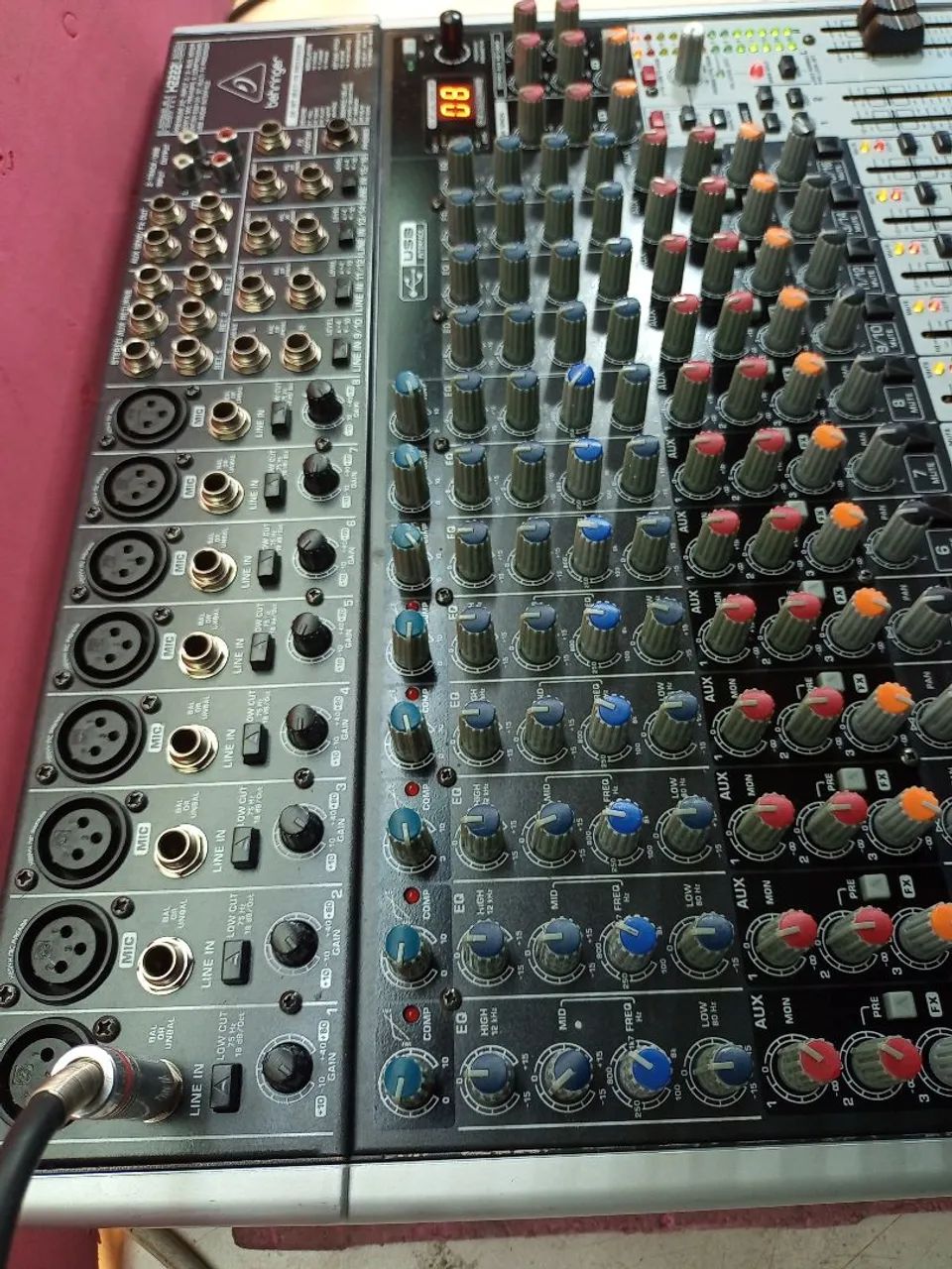 Mesa de Som Behringer 16 canais  - Foto 3