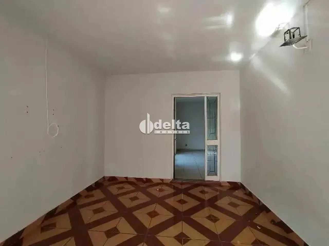 Casa residencial disponível para Locação no bairro Umuarama em Uberlândia-MG. - Foto 2
