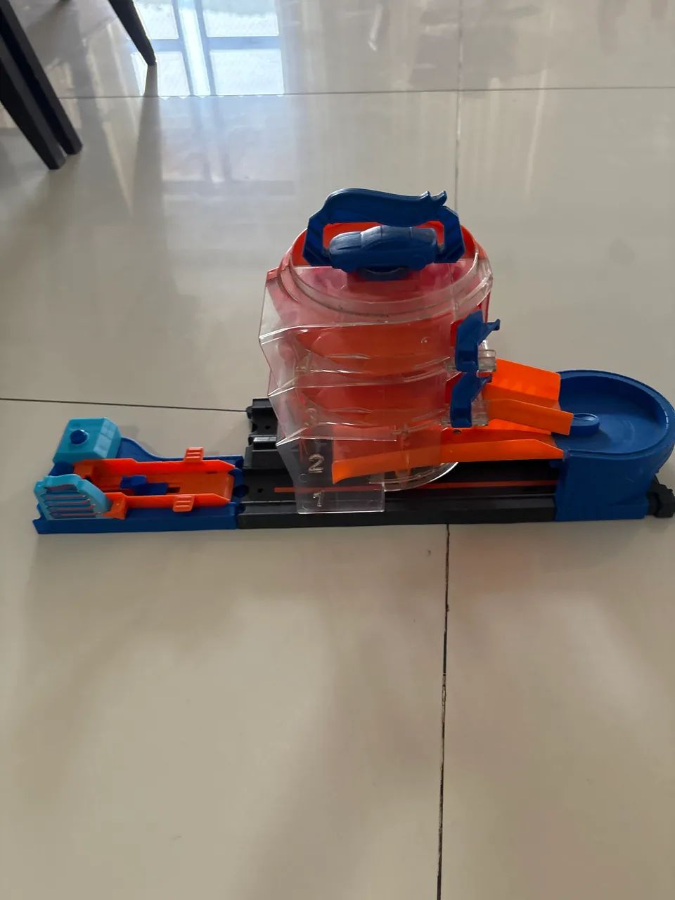 Hot Wheels City Pista Super Giro Loja De Carros 