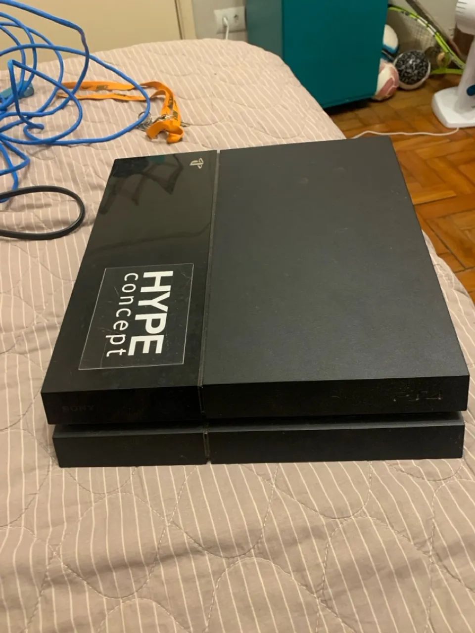 PlayStation 4 original com 2 controles