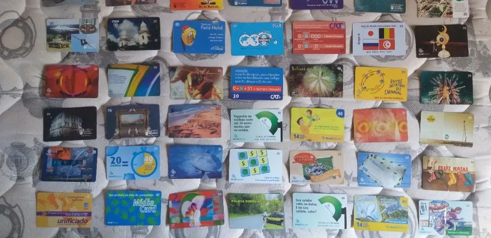 Coleção de aproximadamente 720 cartões telefônicos - Foto 3