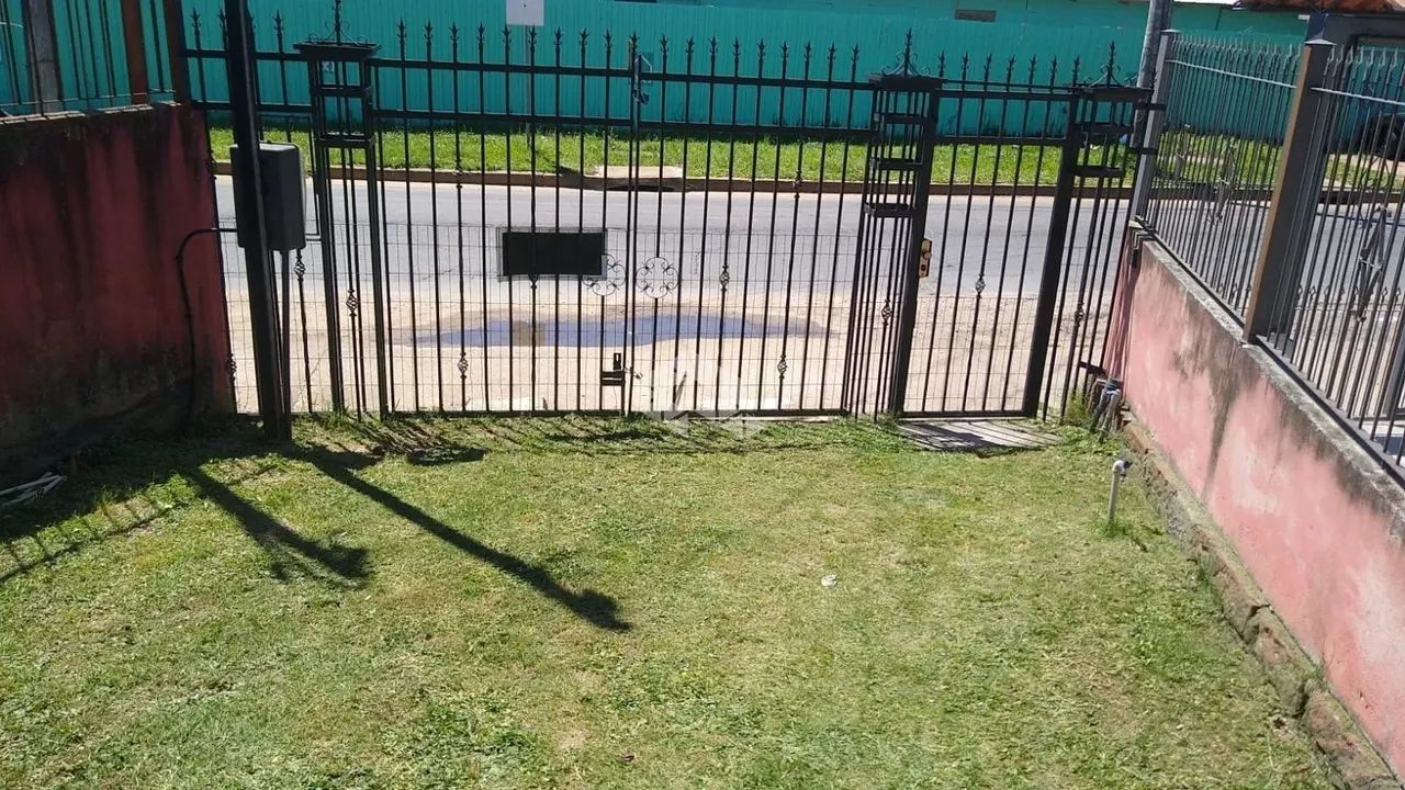 Sobrado à venda, de 2 dormitórios/quartos, 2 vagas de garagem, Bairro Restinga, área priva - Foto 3