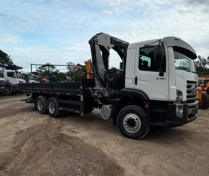 Vw 31.320 carroceria munk 6x4 Ano 2011 - Foto 3