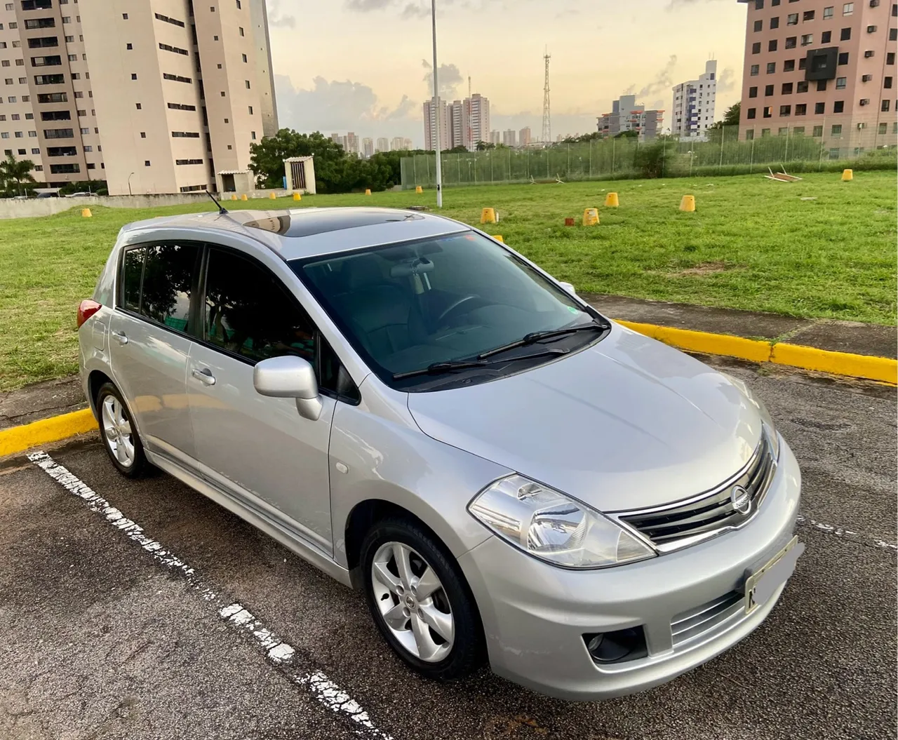Tiida 2012 Rear Nissan Tiida 2012 Usados e Novos