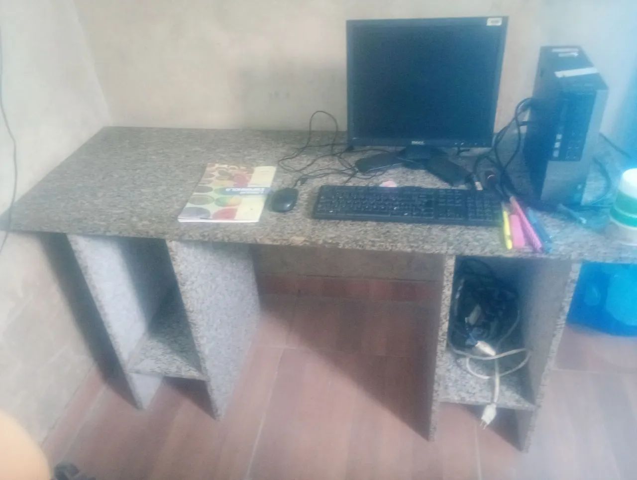 Balcão de escritório 