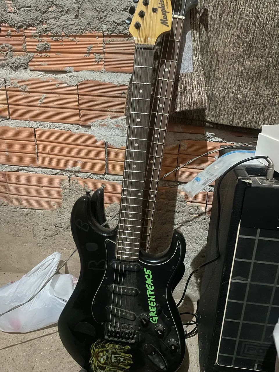 Guitarra Memphis MG32