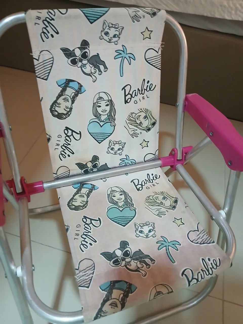 Cadeira infantil Barbie - Foto 2