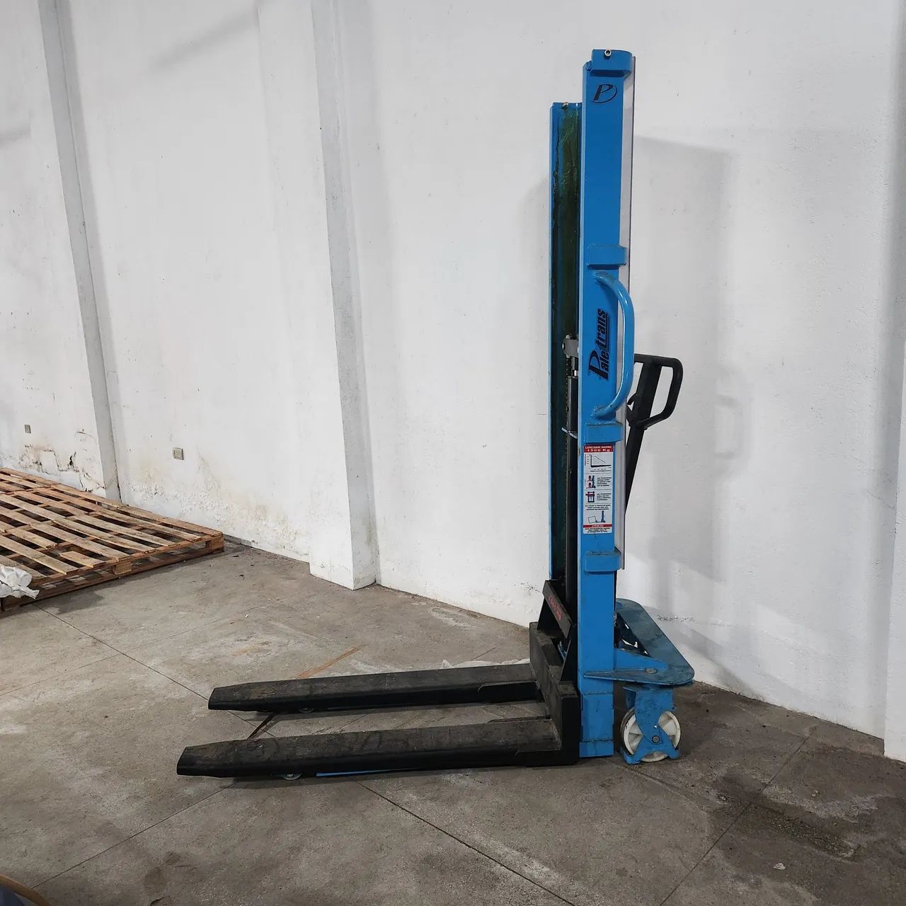 Paleteira manual paletrans 1500 kg. - Foto 3