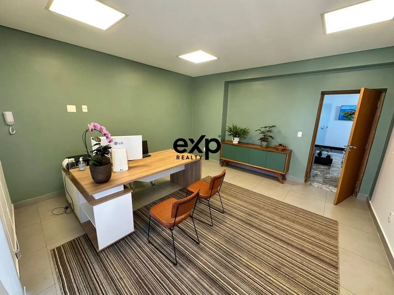 Excelente Oportunidade no Centro de Caieiras: Sala Comercial Mobiliada de 25 m² - Foto 2