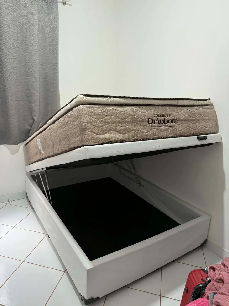 Vendo cama de casal _ Baú 