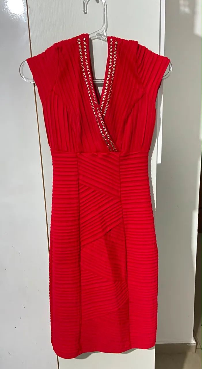 Vestido Plissado com decote V(One Up)