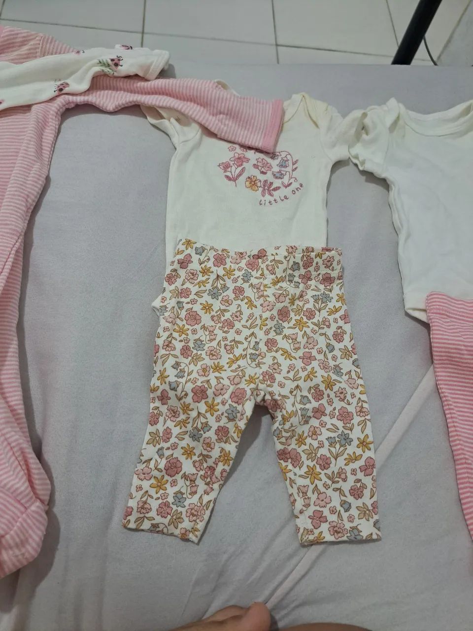 Bazar de roupas de bebe - Foto 5