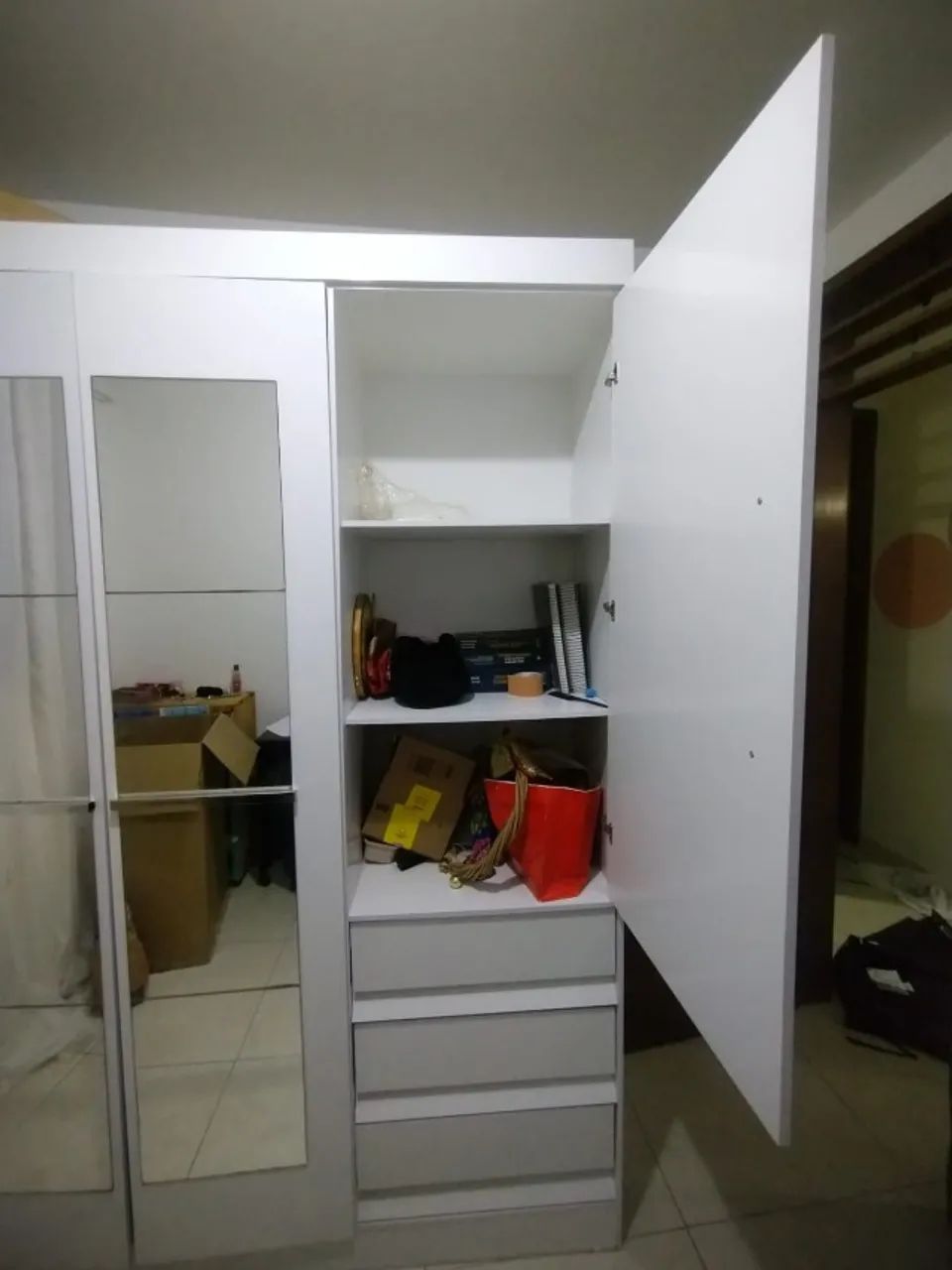 Guarda-roupa Casal com Espelho 4 Portas 6 Gavetas Araplac- LER O ANUNCIO COM ATENÇÃO - Foto 3