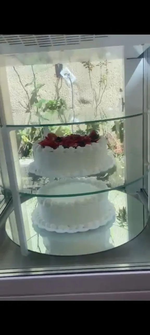 Espositor de bolos chega até -19°