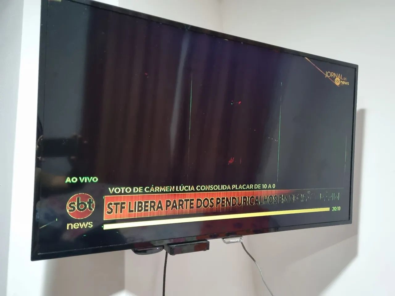 Smart tv Phillips 40' com defeito