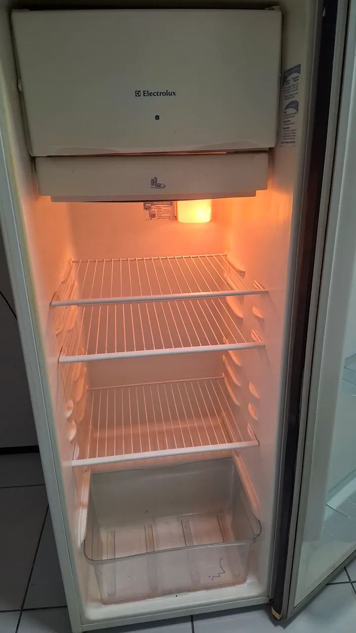 Geladeira Electrolux Envelopada