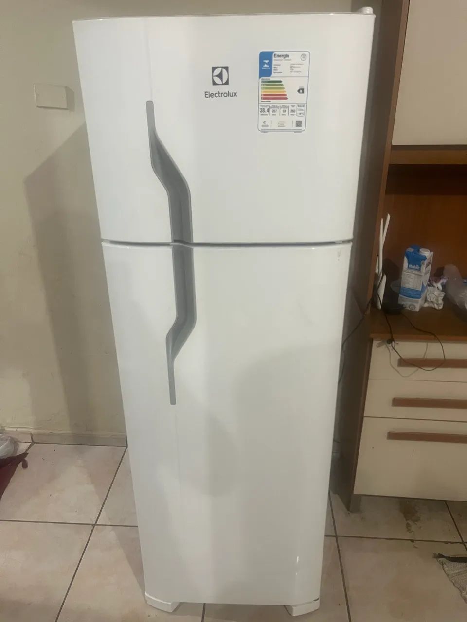 Vendo geladeira nova nova em perfeito estado