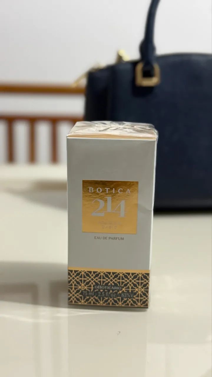 Perfume 215 Arabian oásis Boticário lançamento 