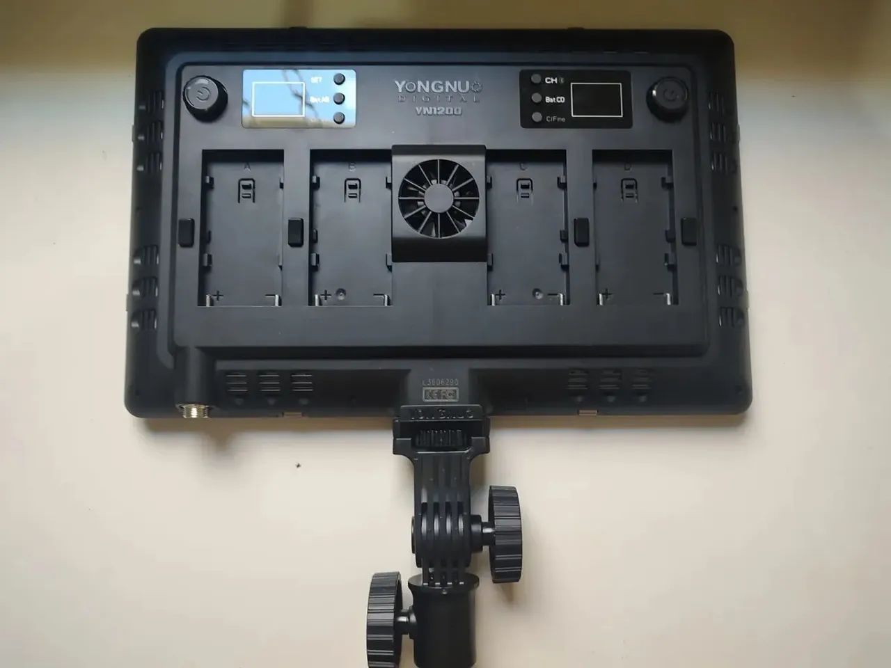 2 (dois Led) LED YOUGNUO YN1200 BRANCA E QUENTE E BRANCA FRIA - Foto 3