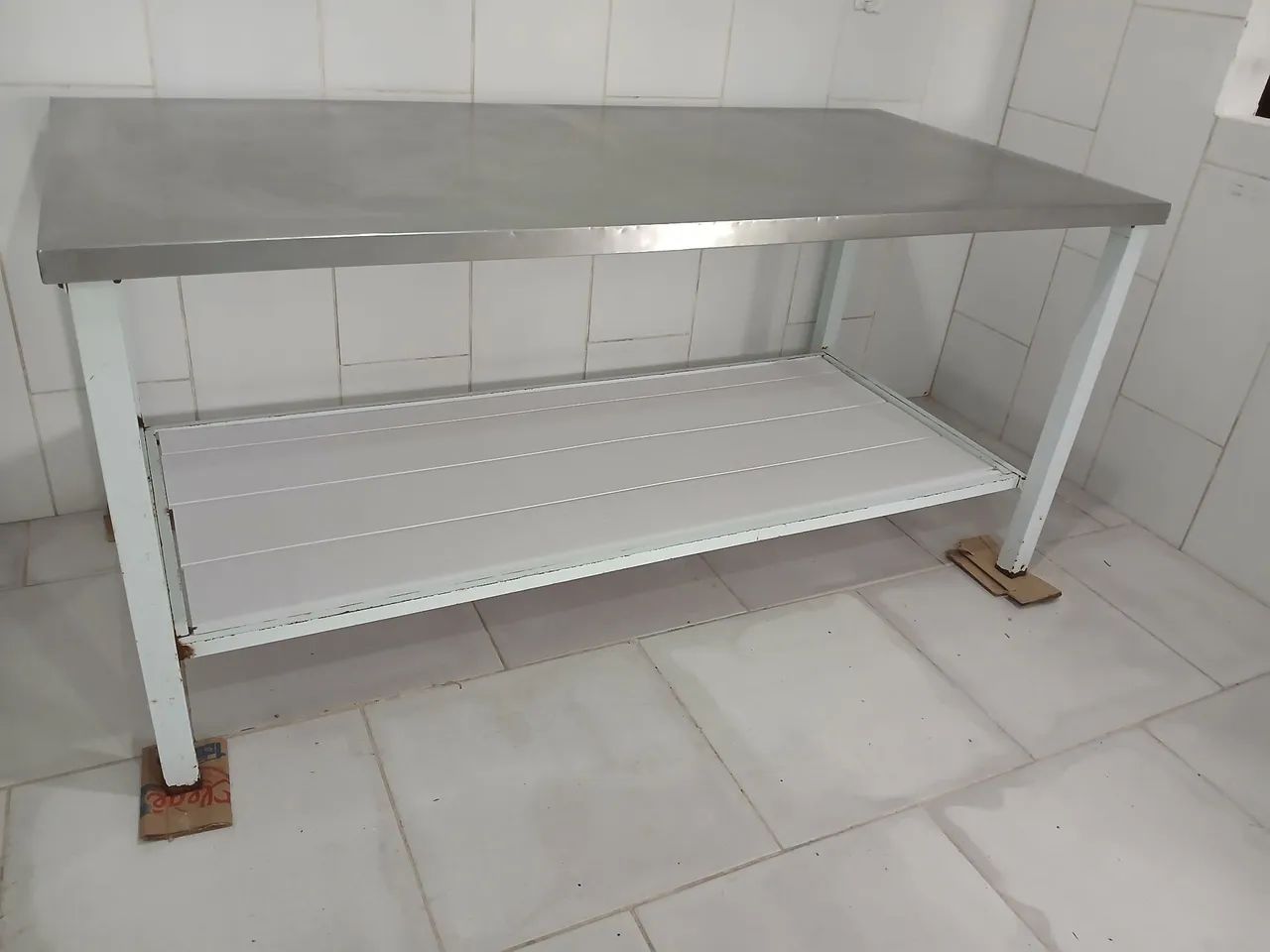 Vendo panela 60l e mesa inox