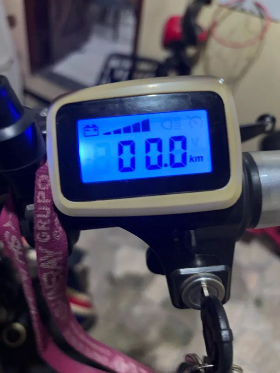 VENDE-SE SCOOTER ELÉTRICA 2000W! - Foto 4