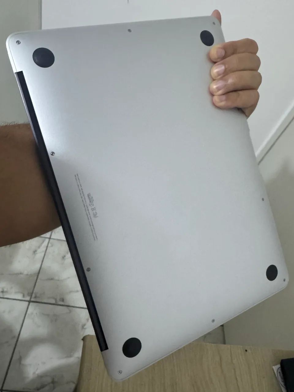 Notebook Apple NÃO LIGA, para retirada de peças - Foto 4