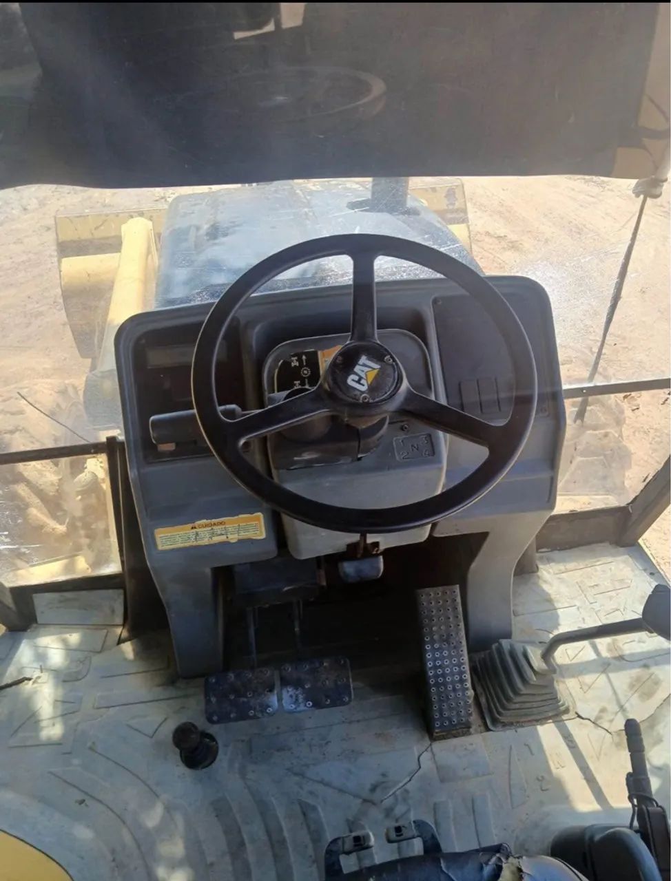 Retroescavadeira Caterpillar 416C 2010 - Foto 5